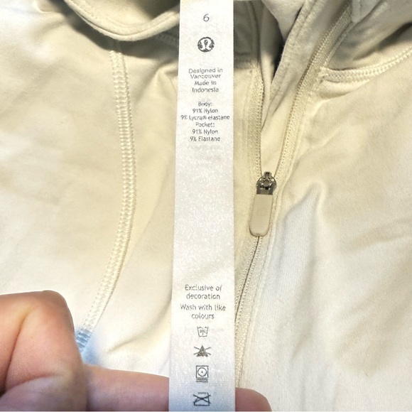 Lululemon Bone Cropped Sweatshirt - Picture 6 of 9